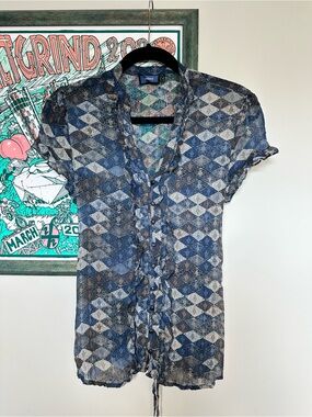 Mexx Blue Geometric Print Ruffle Blouse V-Neck Button Up Women’s Size S - EU 36